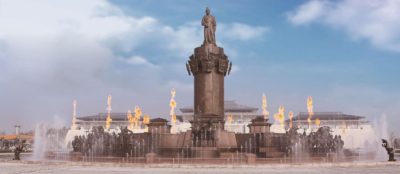 《孫武頌》動感雕塑依據(jù)孫子軍事文化思想，采用現(xiàn)代雕塑藝術(shù)設(shè)計而成。該動感雕塑運用了先進的數(shù)字技術(shù)，采用激光、音響、焰火、水霧、轉(zhuǎn)動、燈光、噴泉等有機組合，生動演繹了古代戰(zhàn)爭場面，場景高潮迭起、五彩繽紛、雄渾博大、震撼人心，是目前科技含量最高、工藝最復雜、藝術(shù)效果最佳的景觀動態(tài)雕塑典范。.jpg